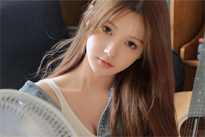 In Shanghai, a country rich in the fusion of tradition and modernity, young boys have unique views on their partners' career ideals. With the social transformation and the improvement of education lev